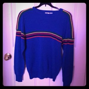 Super cute vintage 90s sweater!